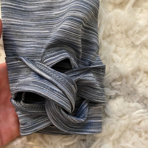 𝅺OLD Navy Active Leggings - Picture 4 of 7